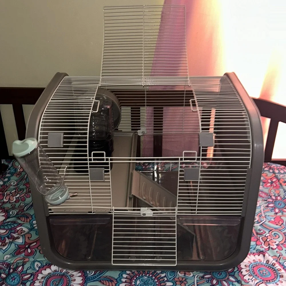 Animal cage (small creatures) hedgehogs, hamsters guinea pigs etc. Must pick up!